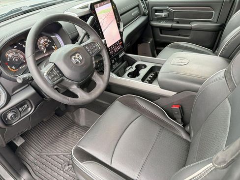 Used 2025 RAM 2500 Laramie AWD/4WD image 4