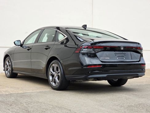 Used 2023 Honda Accord EX image 3