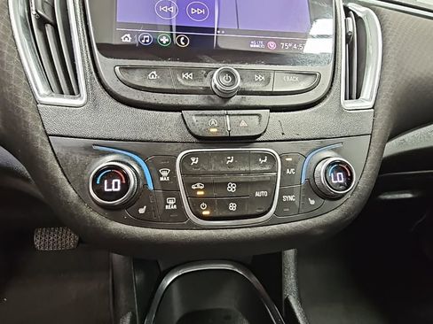 Used 2020 Chevrolet Malibu LT FWD image 18