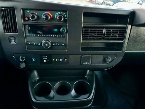 Used 2022 Chevrolet Express 3500 w/ Driver Convenience Package image 14
