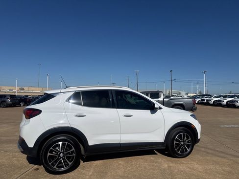 Used 2022 Buick Encore GX Essence w/ Advanced Technology Package image 24