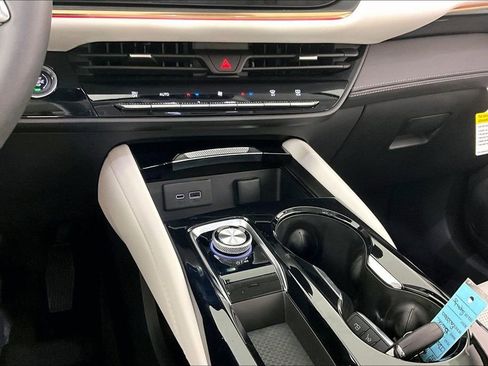 New 2026 Buick Envision Avenir image 7