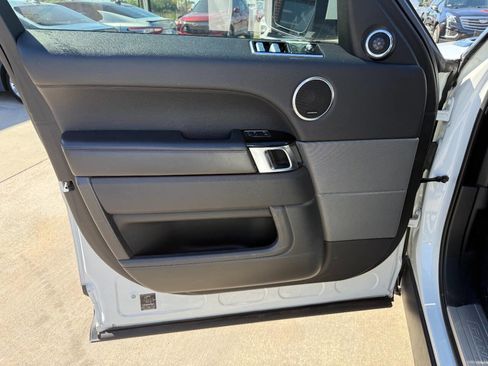 Used 2018 Land Rover Range Rover Sport HSE image 7