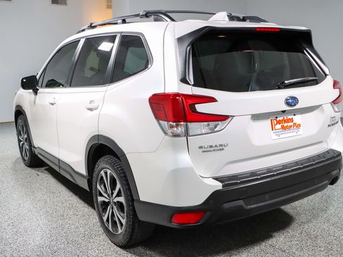 Used 2020 Subaru Forester Limited w/ Popular Package #3 image 9