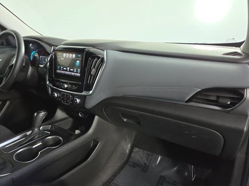 Used 2018 Chevrolet Traverse LT FWD image 33