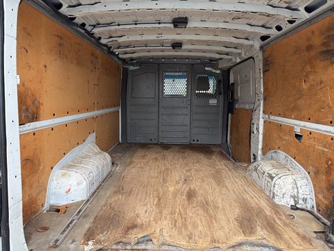 Used 2014 Nissan NV 2500 SV image 11