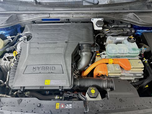 Used 2018 Kia Niro LX FWD image 31