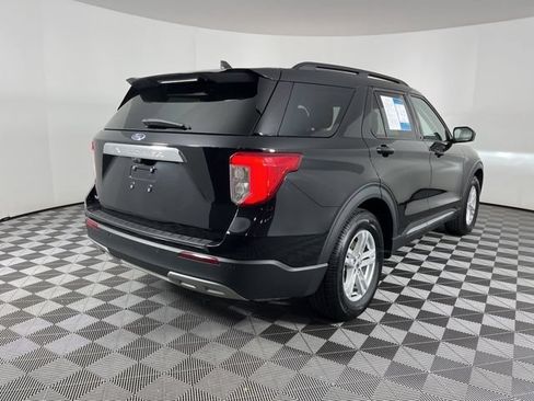 Used 2024 Ford Explorer XLT w/ Equipment Group 202A RWD image 8