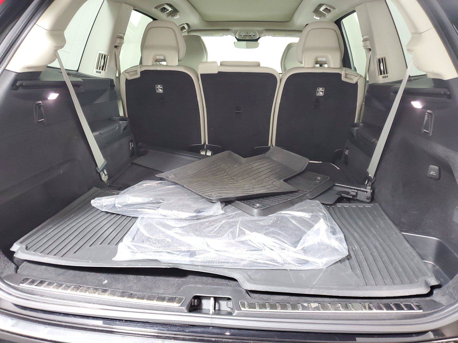 Certified 2023 Volvo XC90 B6 Plus w/ Protection Package Premier AWD/4WD image 9
