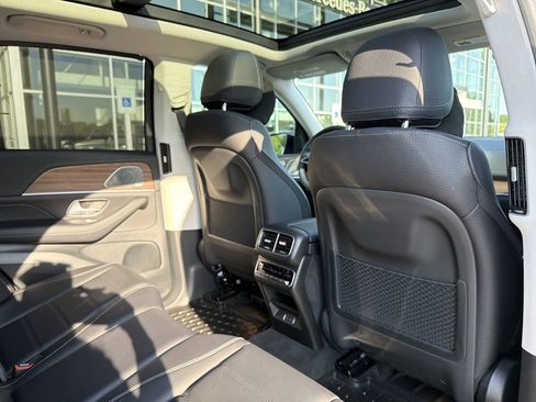Certified 2026 Mercedes-Benz GLE 450 4MATIC image 17