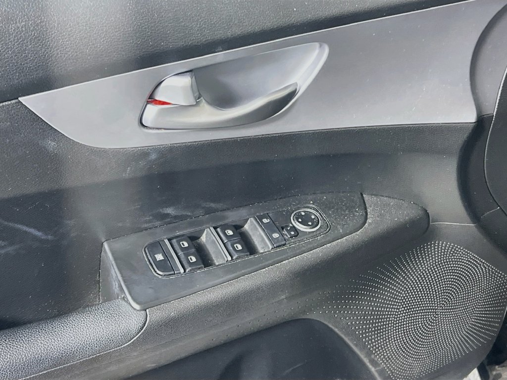 Certified 2023 Kia Forte LXS FWD image 6