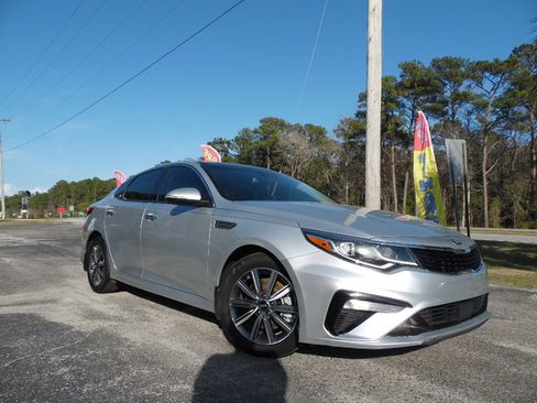 Used 2020 Kia Optima Premium FWD image 2