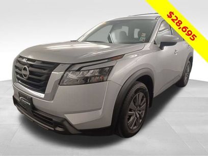 Used 2024 Nissan Pathfinder SV