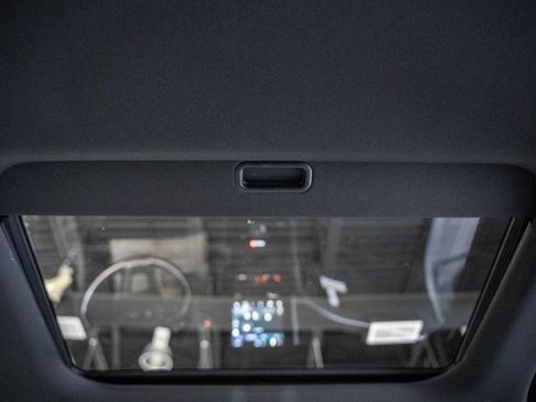 New 2025 Jeep Grand Cherokee Altitude image 32