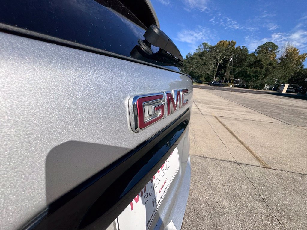 Used 2022 GMC Terrain SLE w/ Driver Convenience Package FWD image 23