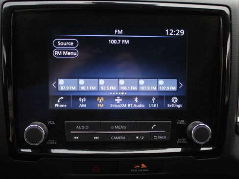 Used 2022 Nissan Frontier SV image 30