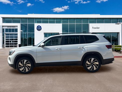 New 2026 Volkswagen Atlas SE FWD image 8