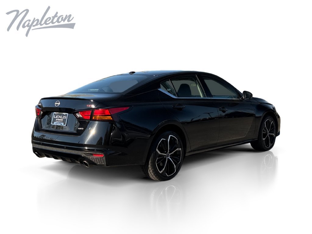 Used 2025 Nissan Altima 2.5 SR AWD/4WD image 6