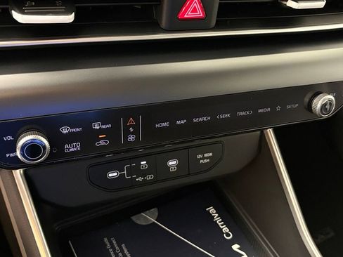 New 2026 Kia Carnival FWD image 28