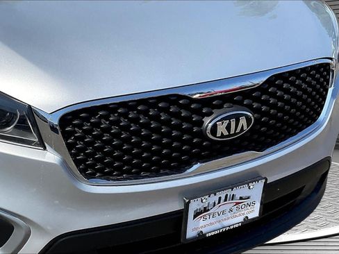 Used 2016 Kia Sorento L FWD image 31