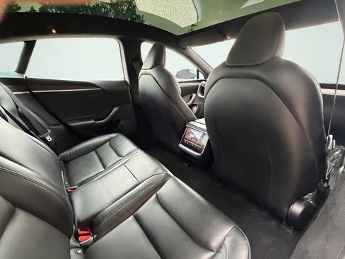 Used 2022 Tesla Model S AWD/4WD image 34