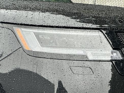 New 2026 Land Rover Range Rover SE image 12