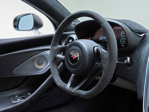 Used 2017 McLaren 570S RWD image 62