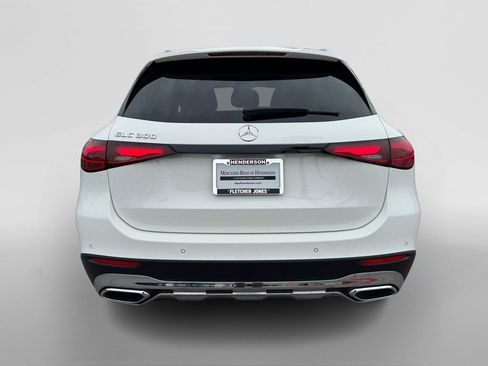 Certified 2025 Mercedes-Benz GLC 300 image 4