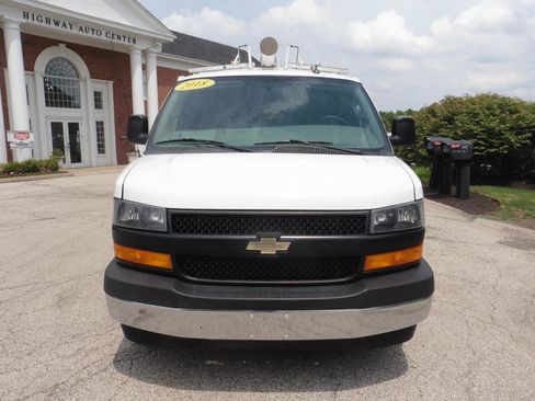Used 2018 Chevrolet Express 2500 w/ Driver Convenience Package RWD image 14