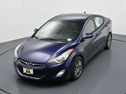 Used 2013 Hyundai Elantra GLS w/ Preferred Pkg FWD image 16