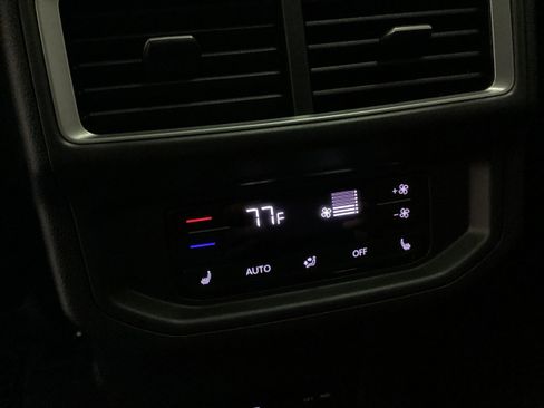 Used 2024 Volkswagen Atlas SEL image 33