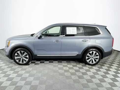 Used 2022 Kia Telluride EX w/ EX Premium Package FWD image 5