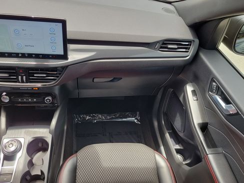 Certified 2024 Ford Escape ST-Line w/ Tech Pack #1 FWD image 16