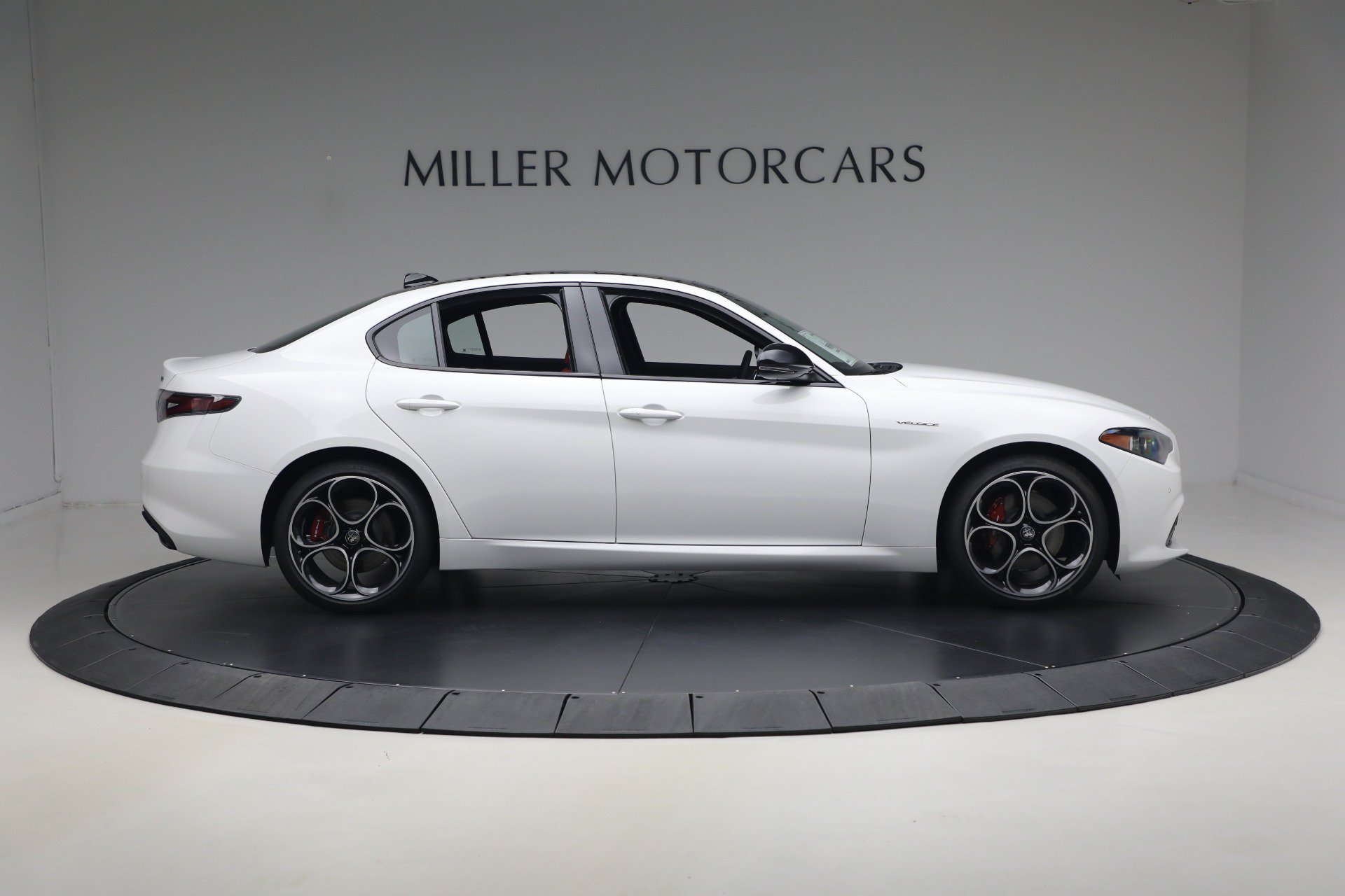 New 2026 Alfa Romeo Giulia AWD image 10