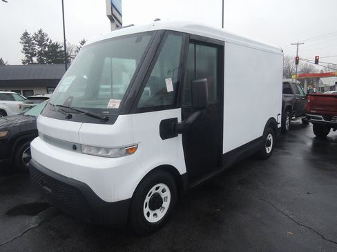 Used 2024 Chevrolet Brightdrop 400 w/ Commercial Equipment Package image 3