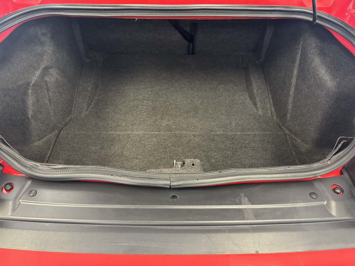 Used 2016 Dodge Challenger SXT RWD image 23