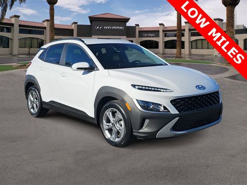 Used 2023 Hyundai Kona SEL image 2