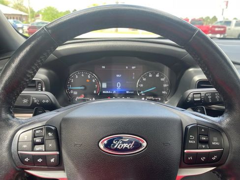 Used 2020 Ford Explorer Limited AWD/4WD image 18