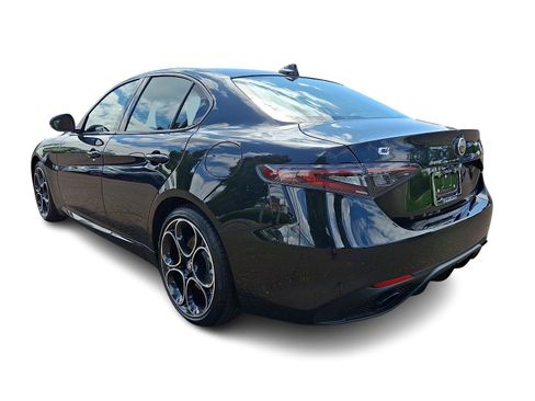New 2026 Alfa Romeo Giulia AWD image 4