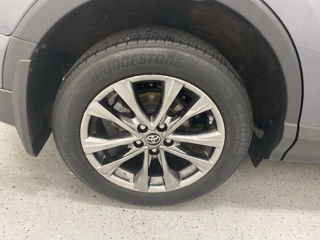 Used 2016 Toyota RAV4 Limited w/ Protection Package AWD/4WD image 7