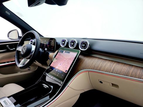 Used 2025 Mercedes-Benz C 300 Sedan image 20