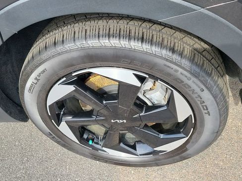 Used 2025 Kia Sorento EX image 7