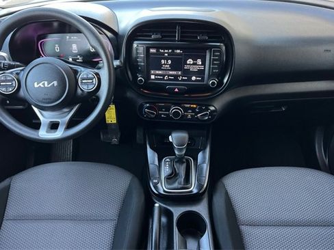 Used 2024 Kia Soul LX w/ Option Group 015 image 17