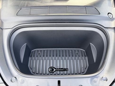 Used 2023 Tesla Model Y Performance image 26