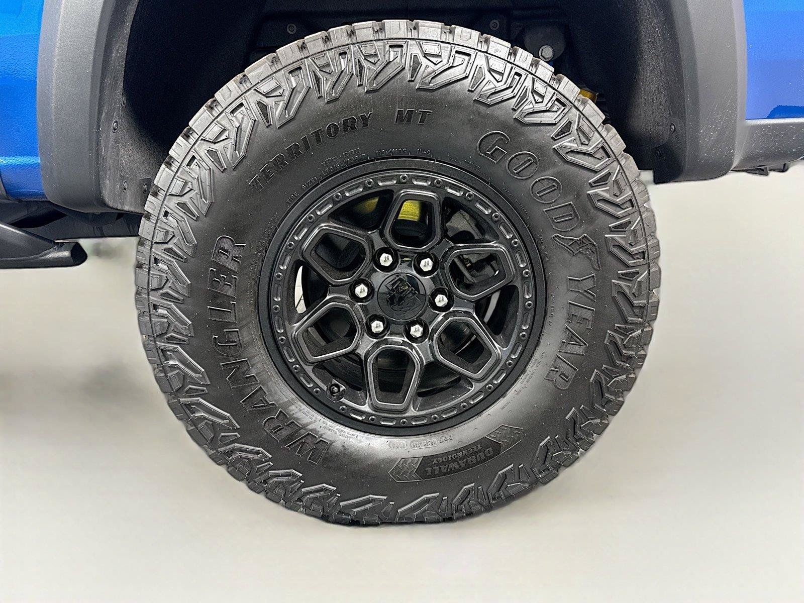 Used 2024 Chevrolet Colorado ZR2 w/ ZR2 Bison Edition AWD/4WD image 31