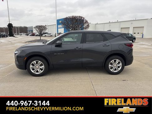 Used 2022 Chevrolet Blazer LT image 2