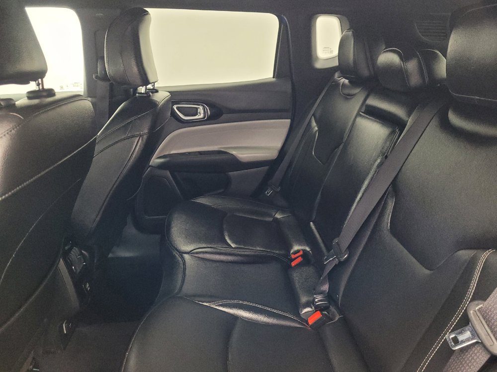 Used 2025 Jeep Compass Limited AWD/4WD image 18