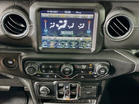 Used 2023 Jeep Wrangler Unlimited Sahara w/ Cold Weather Group AWD/4WD image 23
