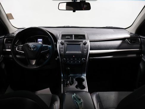 Used 2017 Toyota Camry SE image 16