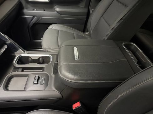 Used 2025 GMC Sierra 2500 Denali AWD/4WD image 34